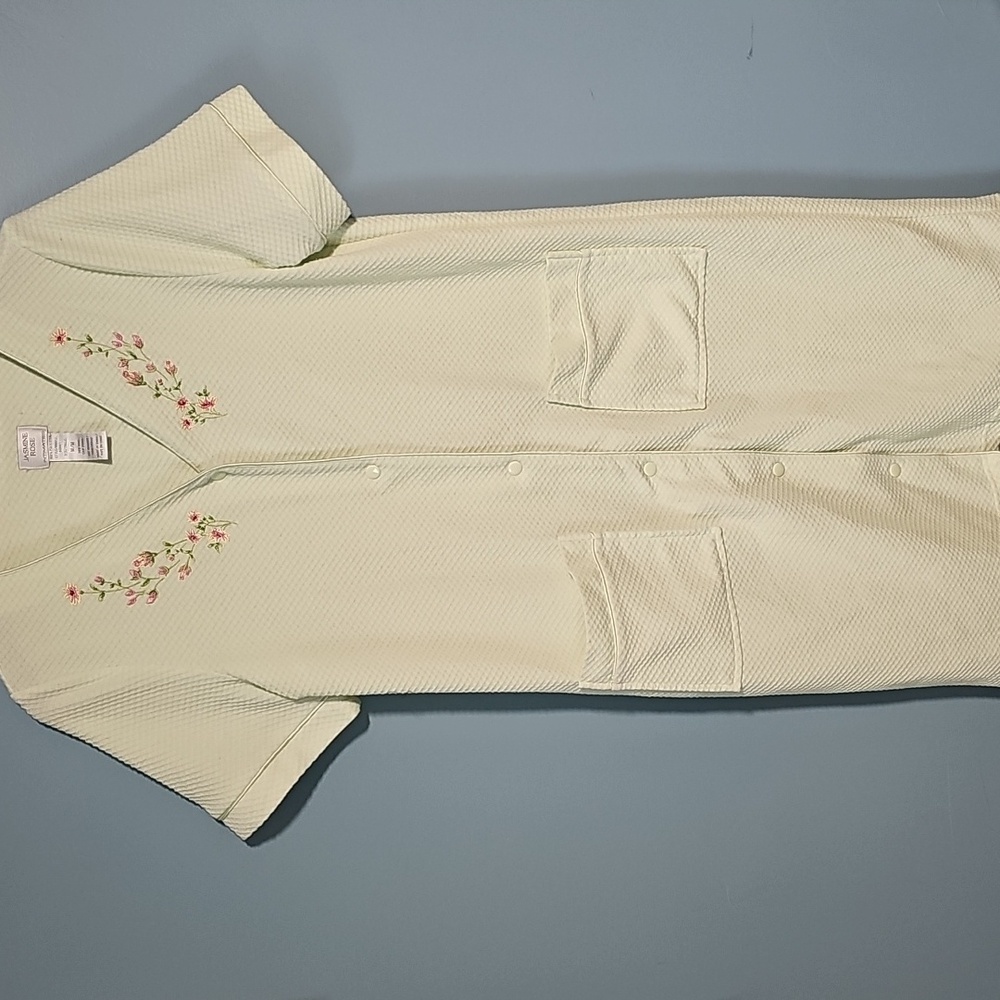 Vintage mint green house coat Size Medium